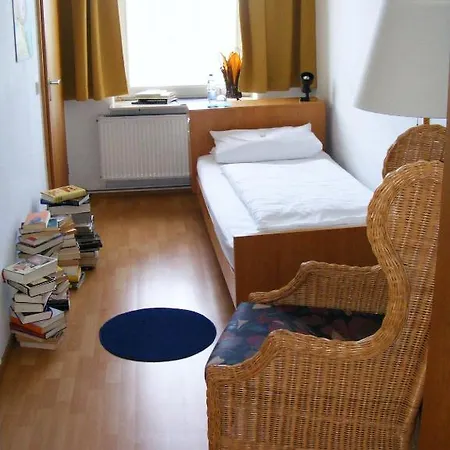 Zandoli Bed & Breakfast Kassel